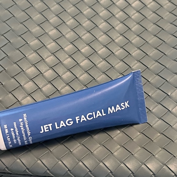 Moroccanoil Cosmetic Bag NWOT plus bonus Jet Lag Facial Mask - Picture 7 of 10